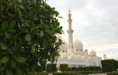 Abu Dhabi, orașul din Emirate unde trebuie să ajungi